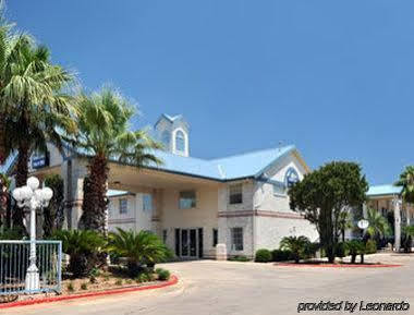 Days Inn By Wyndham San Antonio Southeast Frost Bank Center Exterior foto